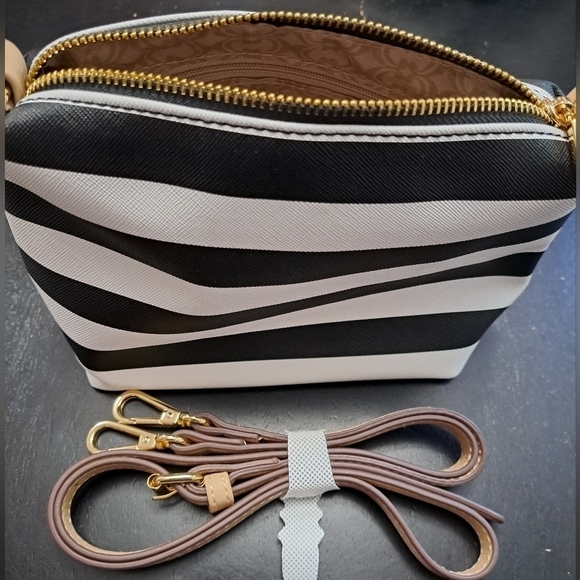NWOT Two Crossbody Striped Bags - Picture 7 of 10